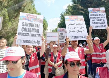 Polonez işçileri sendika haklarından vazgeçmiyor!