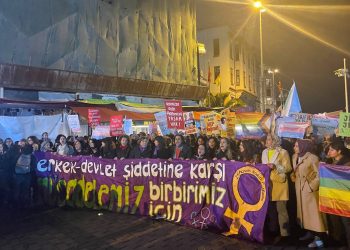 25 Kasım 2024: Rejim, kadın düşmanlığını bir kez daha ispatladı