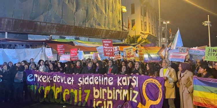 25 Kasım 2024: Rejim, kadın düşmanlığını bir kez daha ispatladı