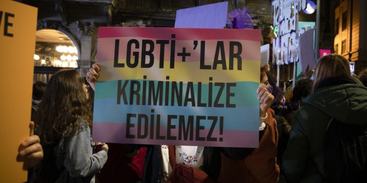 Lgbti+lar kriminalize edilemez!