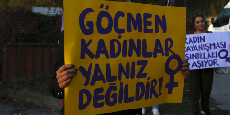 Türkiye’de göçmen kadınlar ve baskılara karşı mücadele