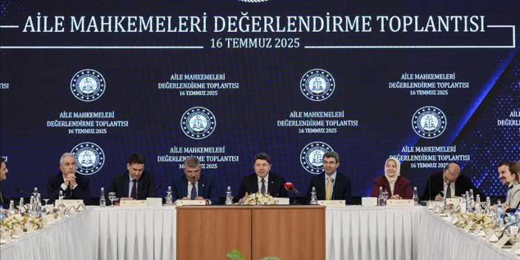 Patriyarkayı besleyen hukuk