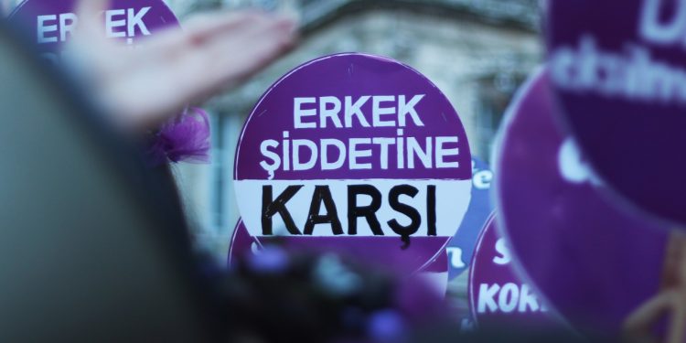 Erkek şiddetine karşı güvencemiz mücadelemiz!