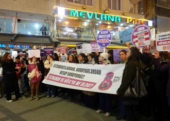 8 Mart Kadın Platformu’ndan eylem: “Fatmanur ve Hifa’ya ne oldu?”