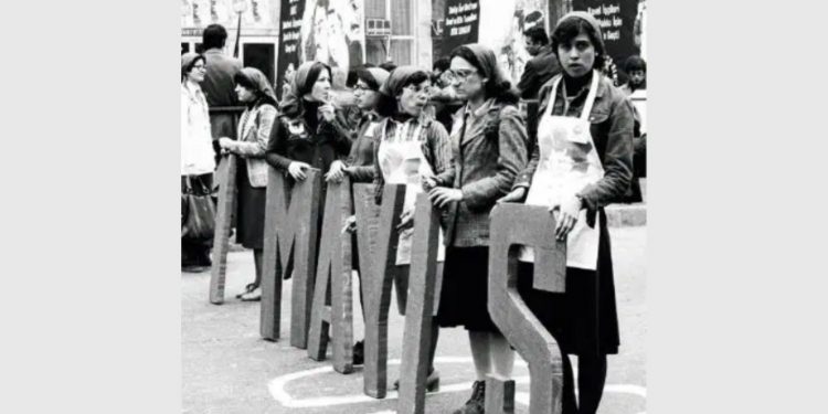 Evlerden işyerlerine yoksulluğa ve eşitsizliğe karşı mücadeleyi büyütelim